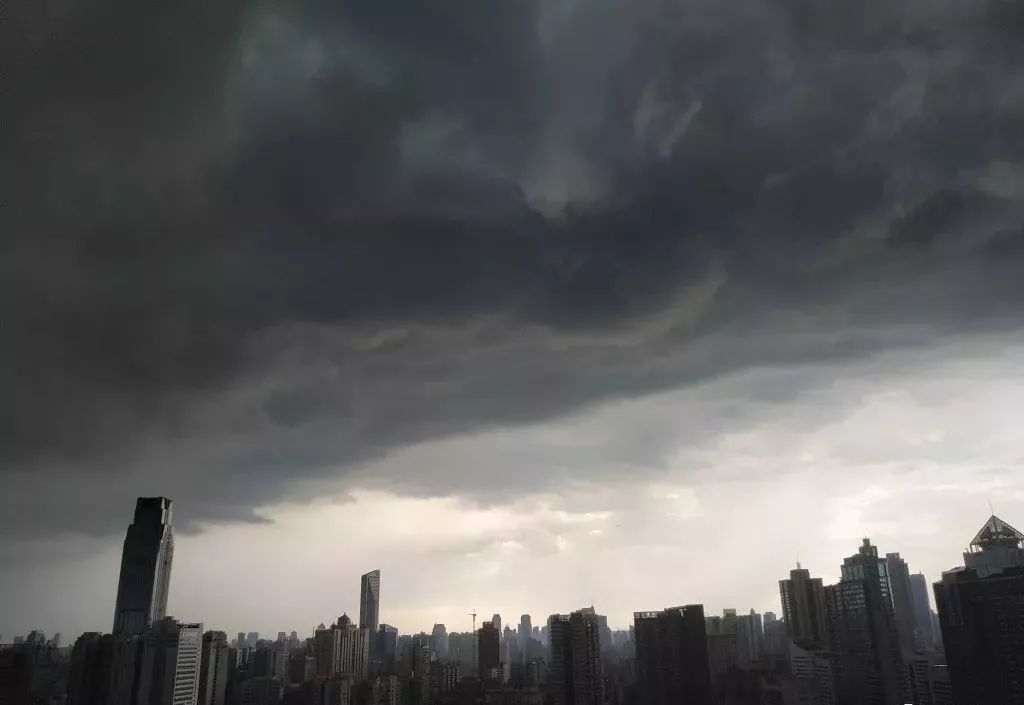 台风又来了!今年"最怪台风"正在扑来,广东连续疯狂暴雨跑不掉了
