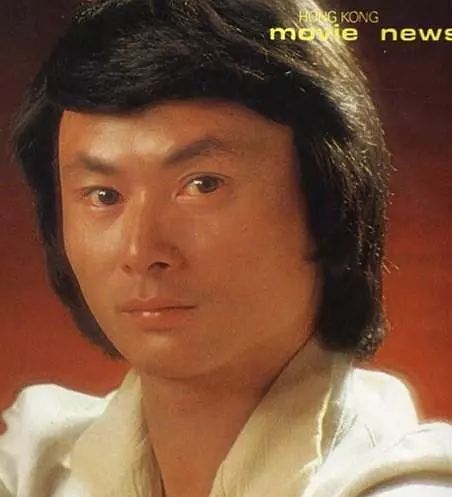 家喘!昔日的功夫明星中风瘫痪,竟遭妻儿拆房谋财!