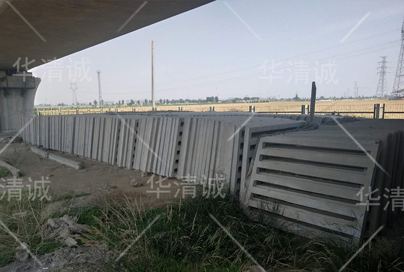 铁路水泥围栏高铁混凝土防护栅栏铁路专用水泥立柱标准化示范工厂