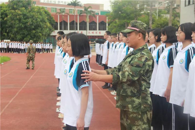 少年强则国强终于迎来开学季晋江消防办好开学第一课暨消防宣传进军训