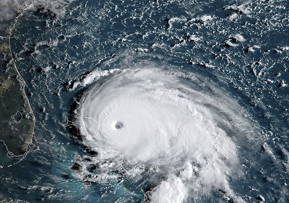 五级飓风“多里安”来袭，美国沿海4州已进入紧急状态