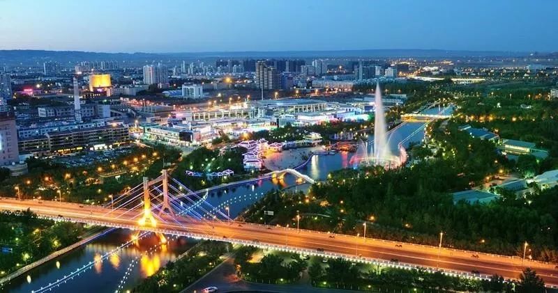 克拉玛依人均gdp_中国最 土豪 的城市,人均GDP22万,堪称 中国小迪拜