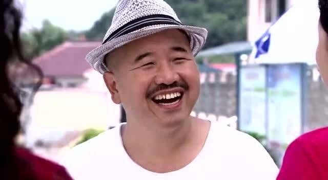 徐峥中年生活太油腻,体型发福打扮随意接地气,撞脸象牙山刘能