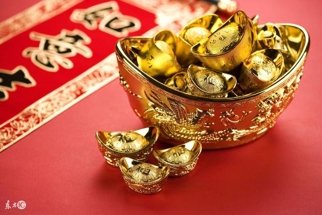 富贵多金!9月份得财神眷顾,钱财大旺,财神爷携钱来可赚500万3生肖