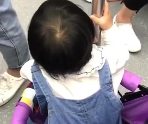 宝宝几个月可以练抬头几分钟 5dd005d1b73c4779bf52c3701f5f53ca.jpeg