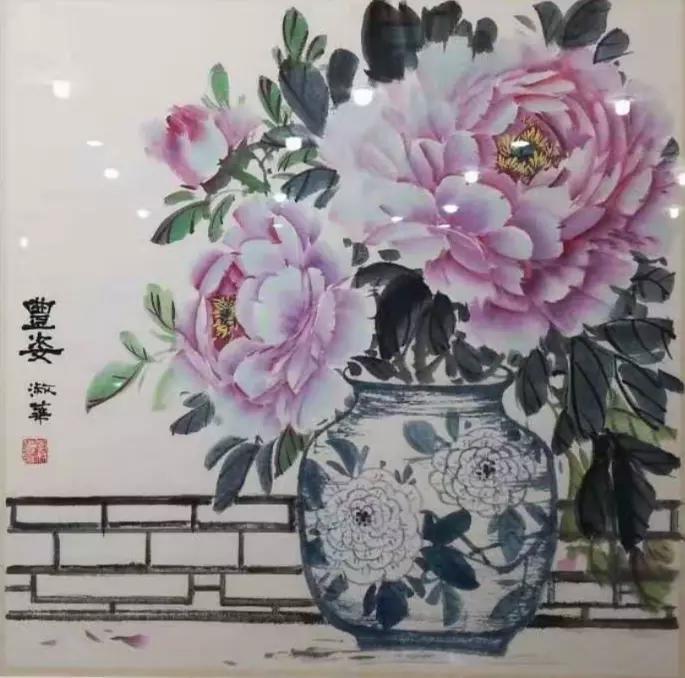 李淑华作品画家在作品中流露和体现着的就是她自身的气质与修养,又