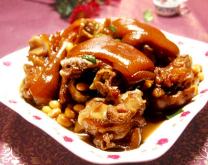 猪脚炖黄豆怎么做好吃的 6c6df5a3161a4828824aa860bd457c9b.jpeg