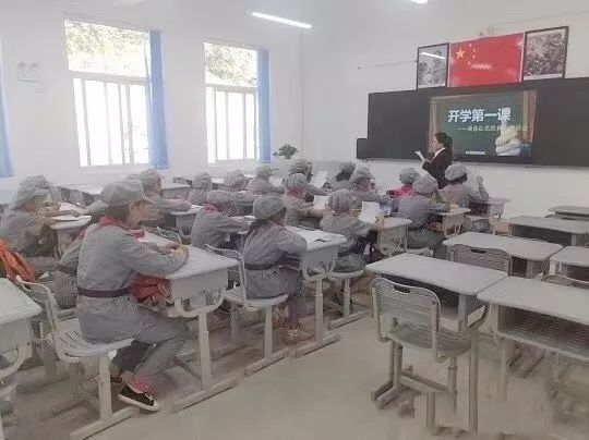 扣好开学第一粒扣子怎么写