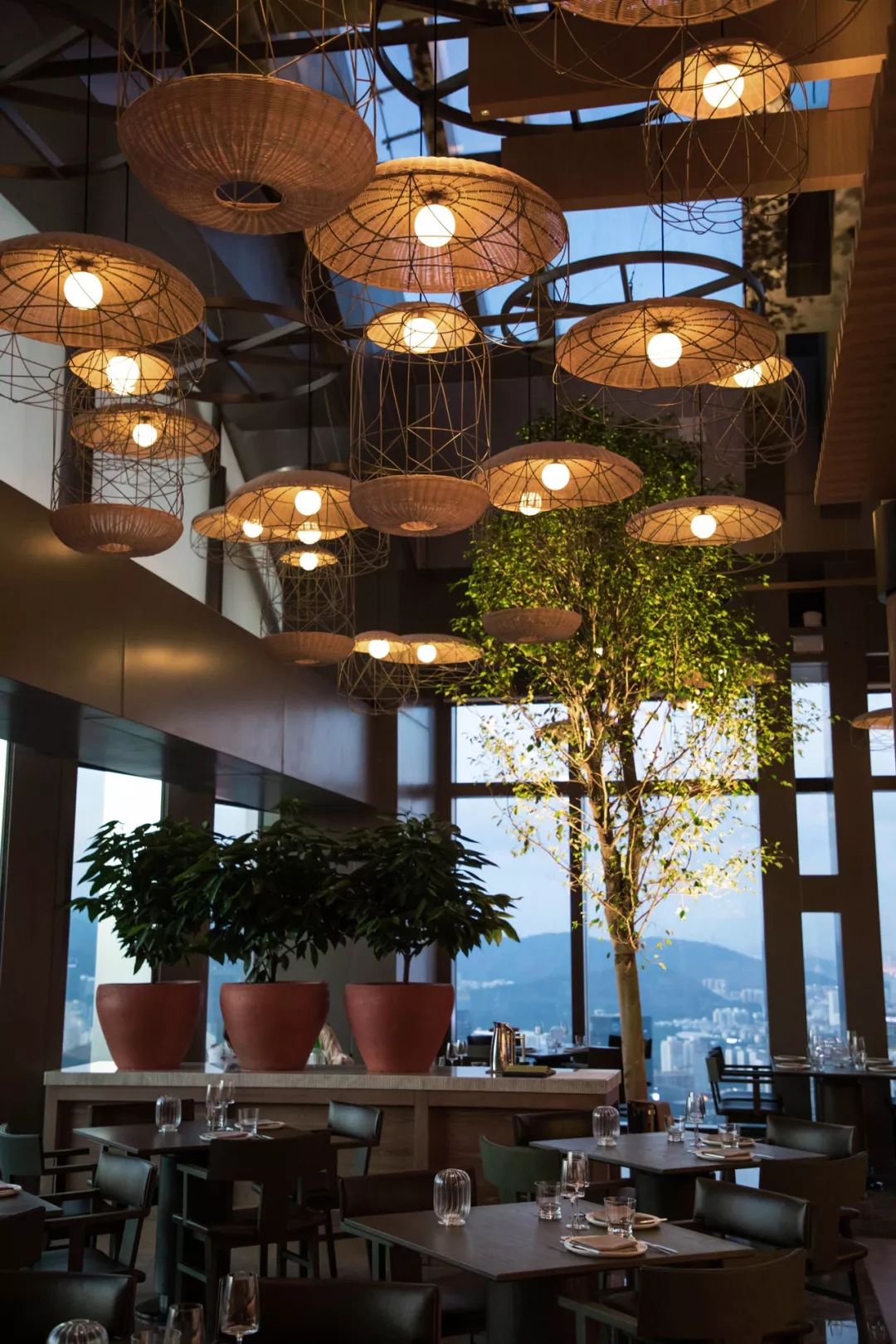 2022南京金奥费尔蒙酒店·ALTITUDE全日餐厅美食餐厅,坐在高空餐厅中一边享受美食...【去哪儿攻略】