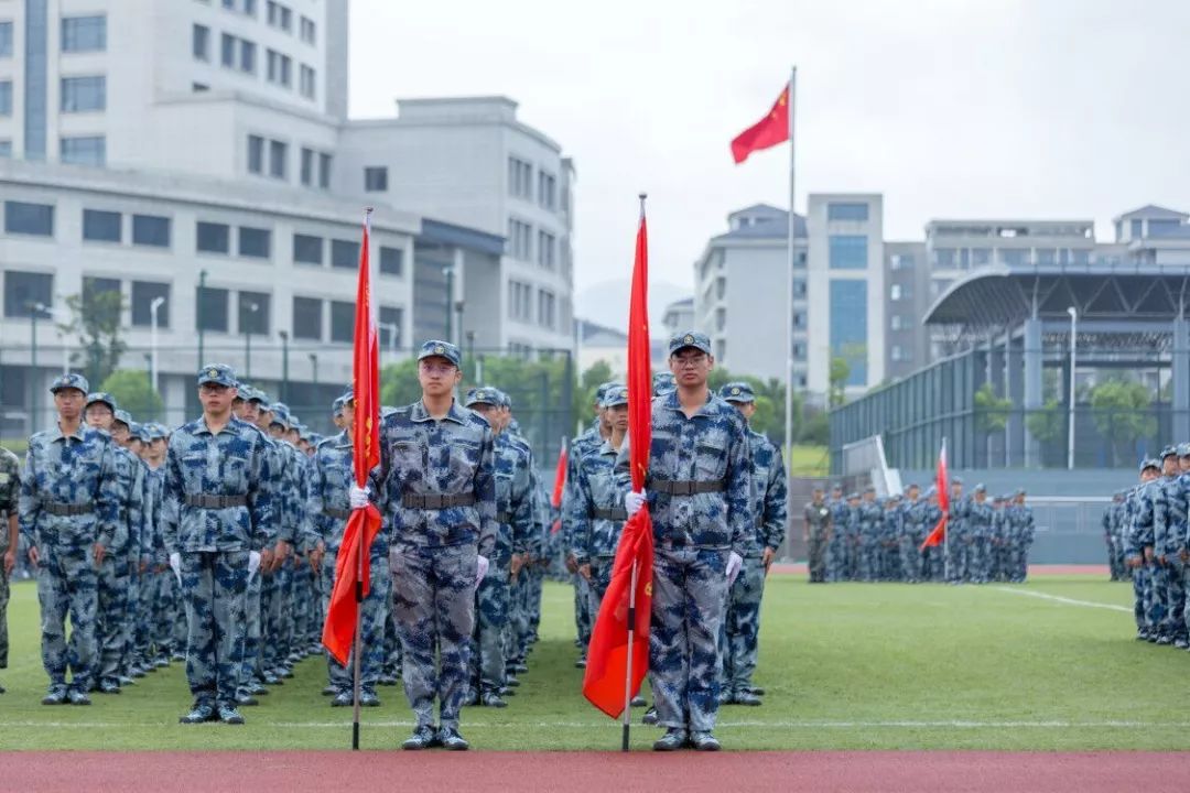 【二营二三事⑤】震天方法操作整个触诊,铿锵肝脏踏出口号操场具体响彻步伐图片