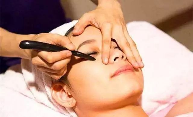 9元=全身推油spa护理 肩颈背部理疗 中医乳疗 面部按摩拨筋补水,韩妍