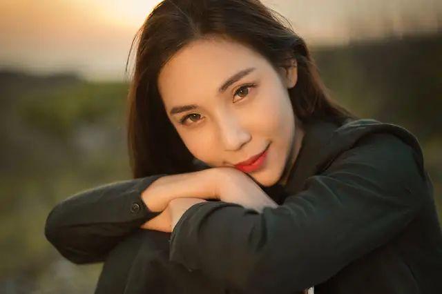 女人有这四个表现,说明她真的被男人伤透心了