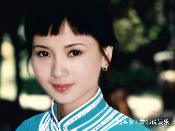 她曾为丈夫守寡10多年,如今嫁给周迅恩师,52岁比女儿还要美