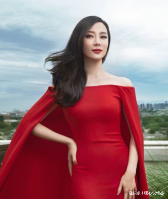 娱乐圈最干净女星,与丈夫结婚8年未生子,今两