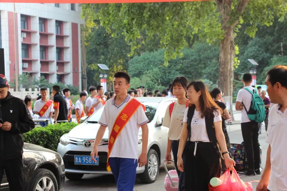 迎新日丨遇见济南旅游学校,遇见更好的你!