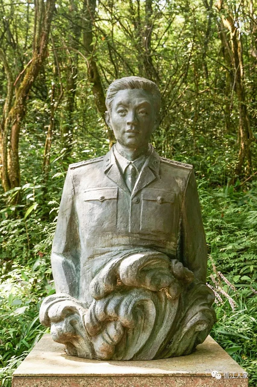 抗洪英雄,解放军连指导员高建成(1965—1998)海空卫士,航空兵飞行中