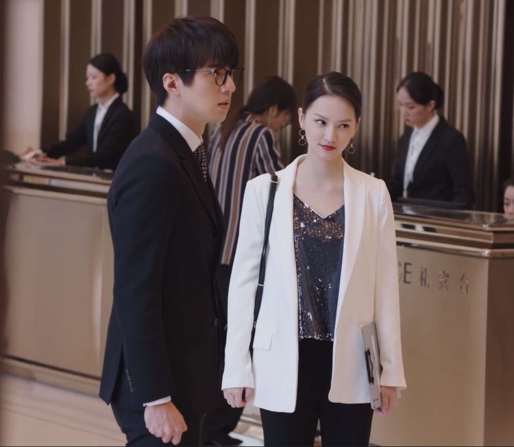 《莫格利男孩》黄灿灿造型盖过杨紫,任言恺小西装帅得