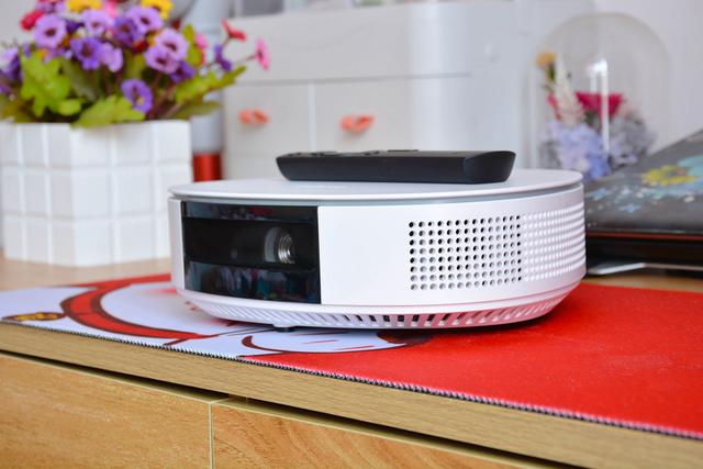 家用投影仪怎么用?详细图文攻略教你家用投影仪怎么用