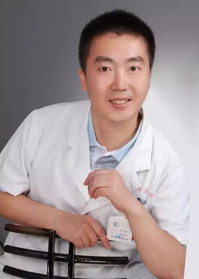 马登峰,心血管疾病诊疗中心三病区主任,心导管室主任,副主任医师.