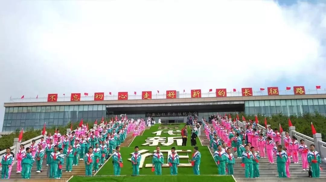 爱圆镇人口_人口普查图片(2)
