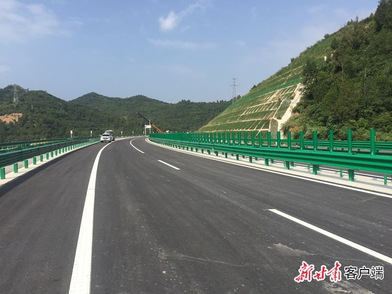 两徽高速是甘肃省高速公路网规划的省网高速s10线(陕西凤县至合作)的