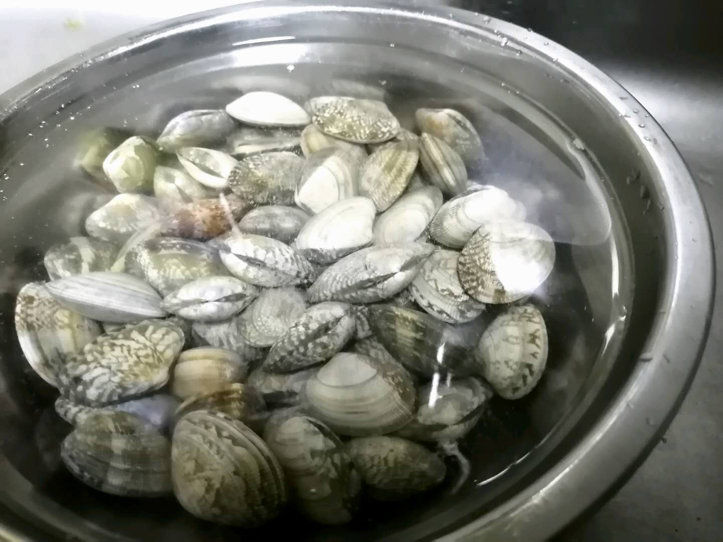花甲怎么煮没有沙子 36743d13da184f32958f53144f134552.jpeg
