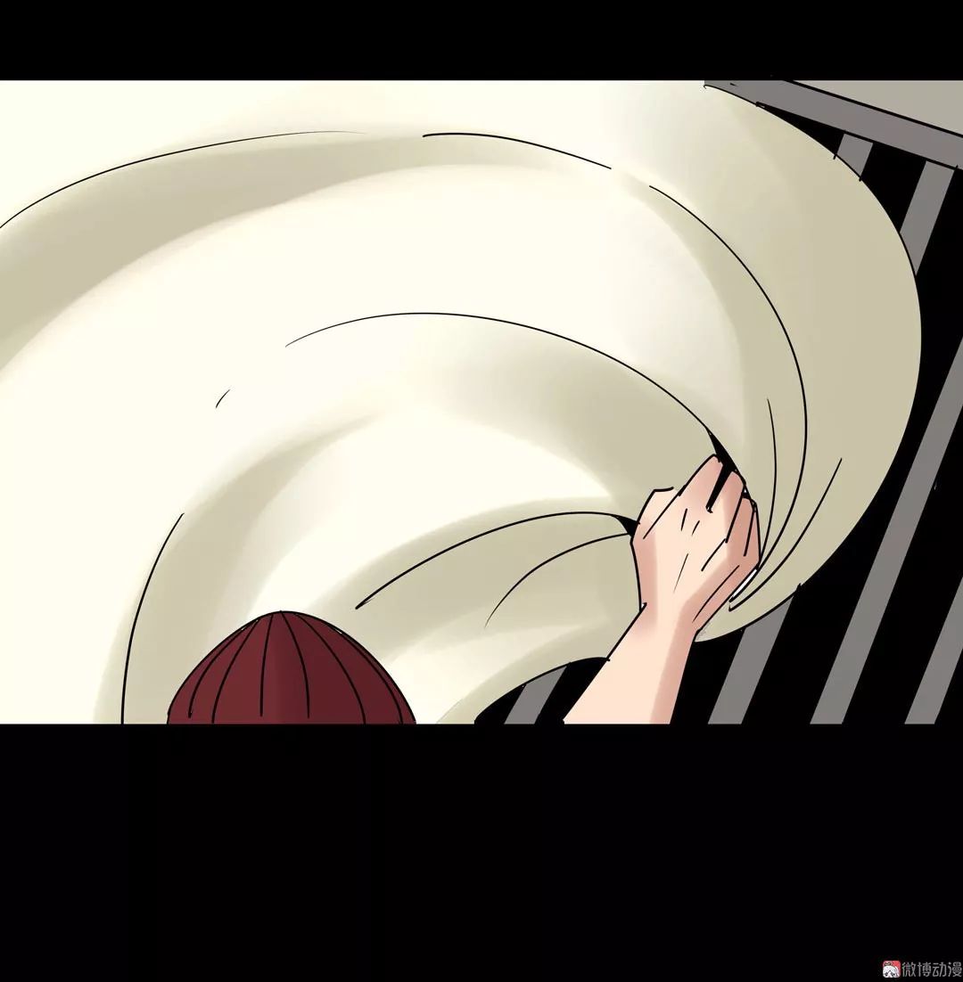 都市怪谈漫画《镜中有人》,结局引起舒适