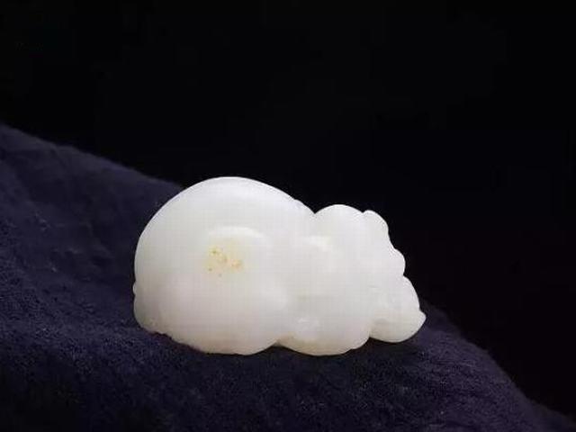 专家手把手教你,如何鉴别与羊脂玉混淆的几种玉石 !