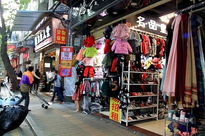十三行服装批发市场 70d3b64627d2482d91387232e372e8ad.jpeg