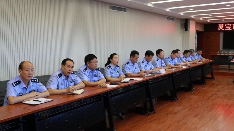 公安局为辅警举行荣退仪式