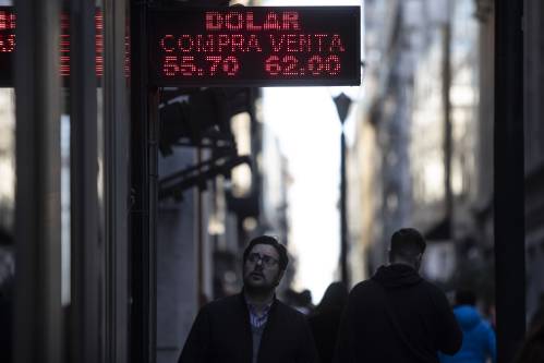 外媒：阿根廷化解债务危机步履艰难