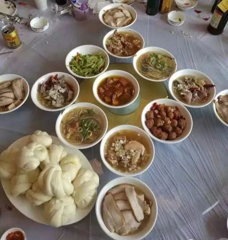 志丹美食:西川十三花 当各种特色美食聚集一起 就成就了一桌美味佳肴