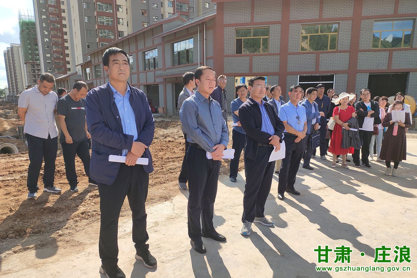 徐永宏带队调研庄浪县棚户区改造情况