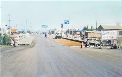 街道巷口 干净宽阔的道路,繁华的街市,一刻钟生活圈,半小时经济圈,一