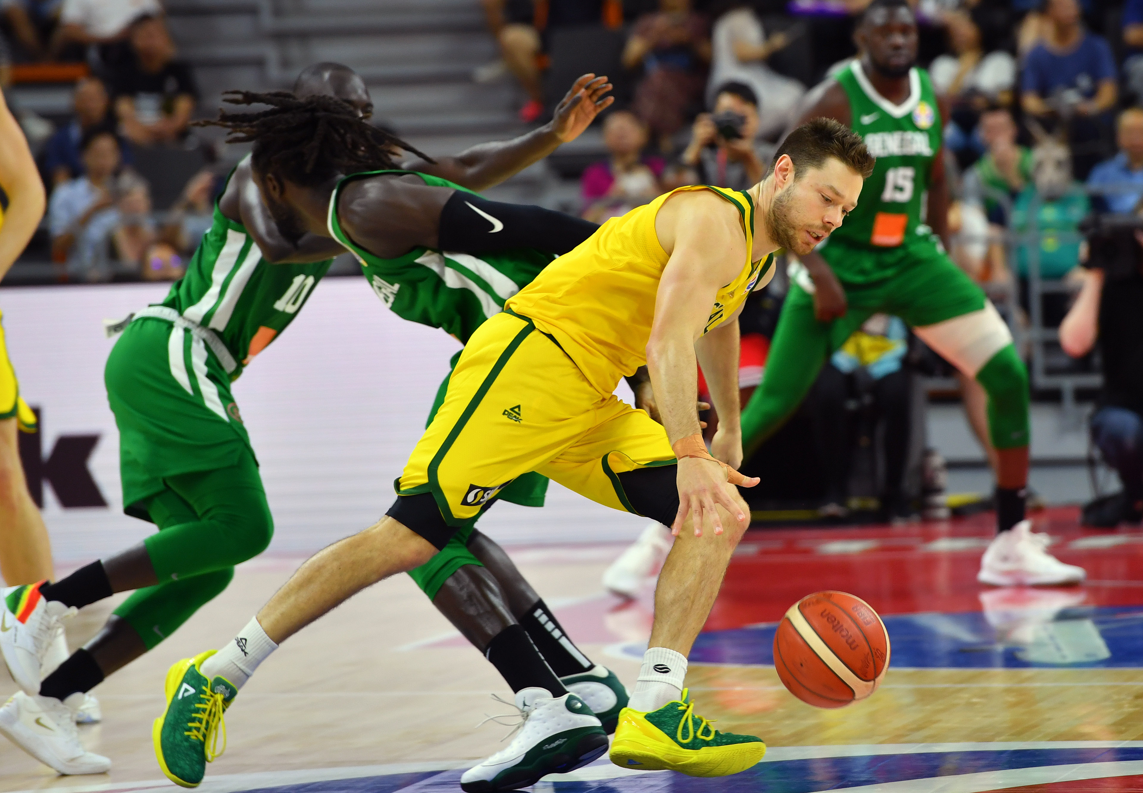 篮球——小组赛：澳大利亚队迎战塞内加尔队