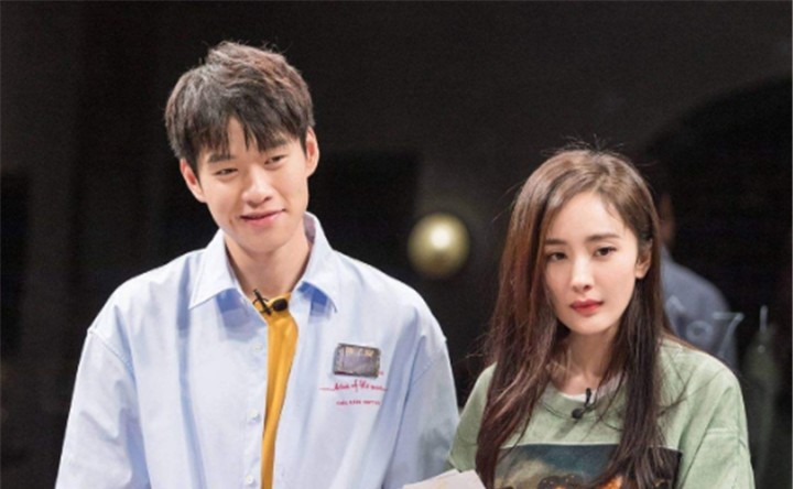 杨幂魏大勋宣布恋情图片