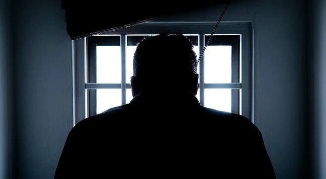 有人在微信里卖电影3元一部