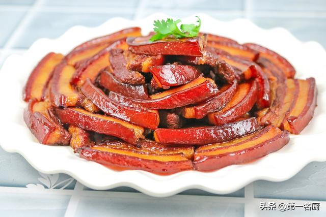 做红烧肉用上五花还是下五花 0c481e8c98274d069688f4ddc983bd71.jpeg