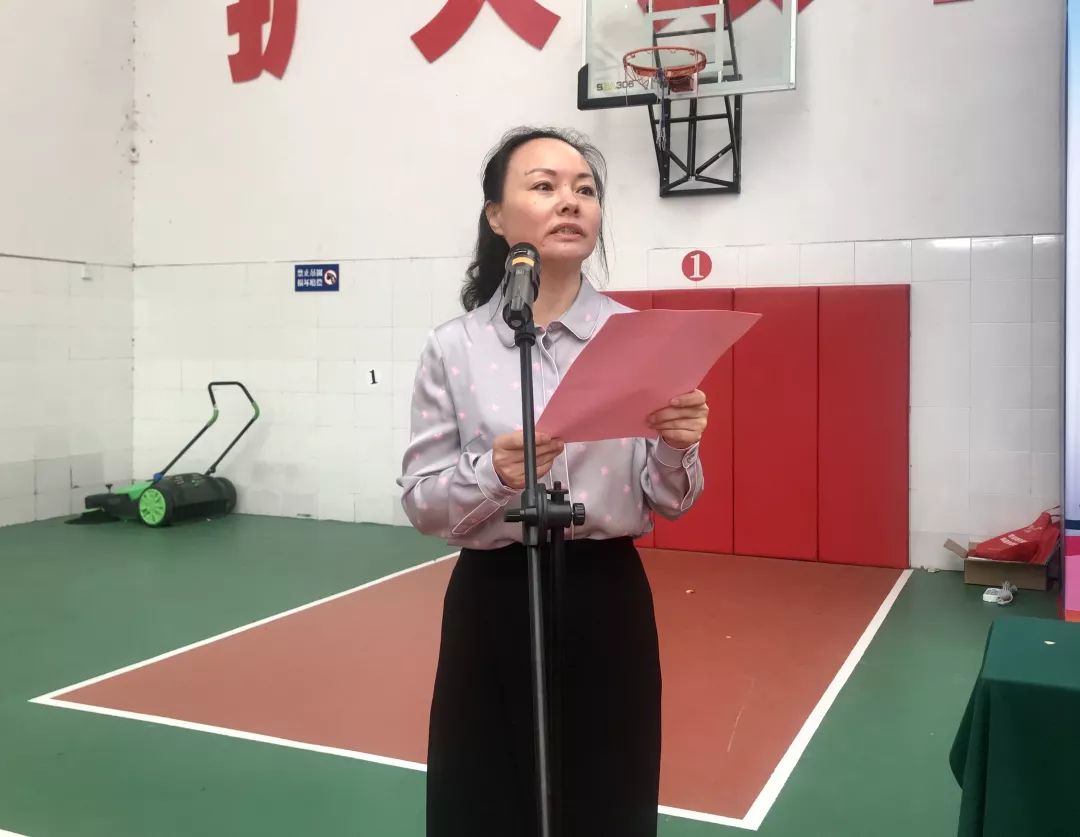 乌当区人民政府副区长胡红致辞