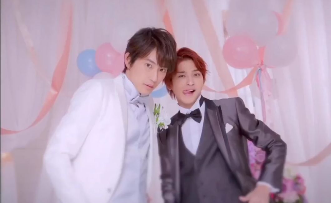 高甜电影《邻居同居2》:和两个校草同居发生三