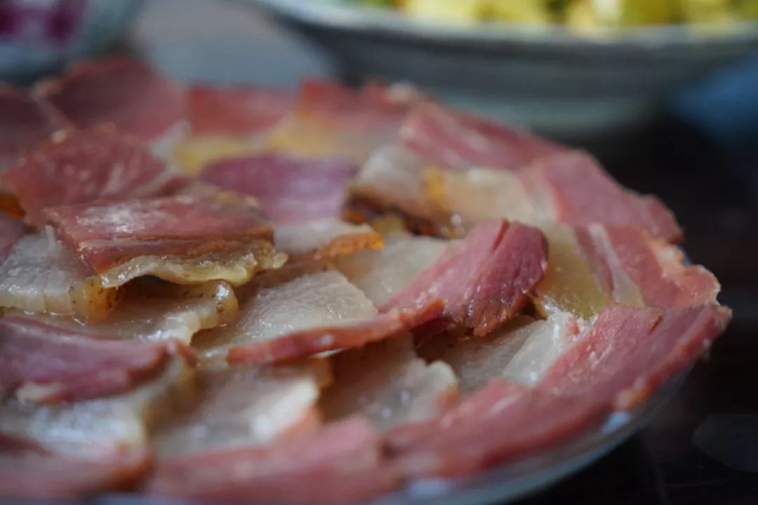 快来预定舌尖上的火腿吧!盐灶早已烟消火冷,诺邓火腿风味犹存!