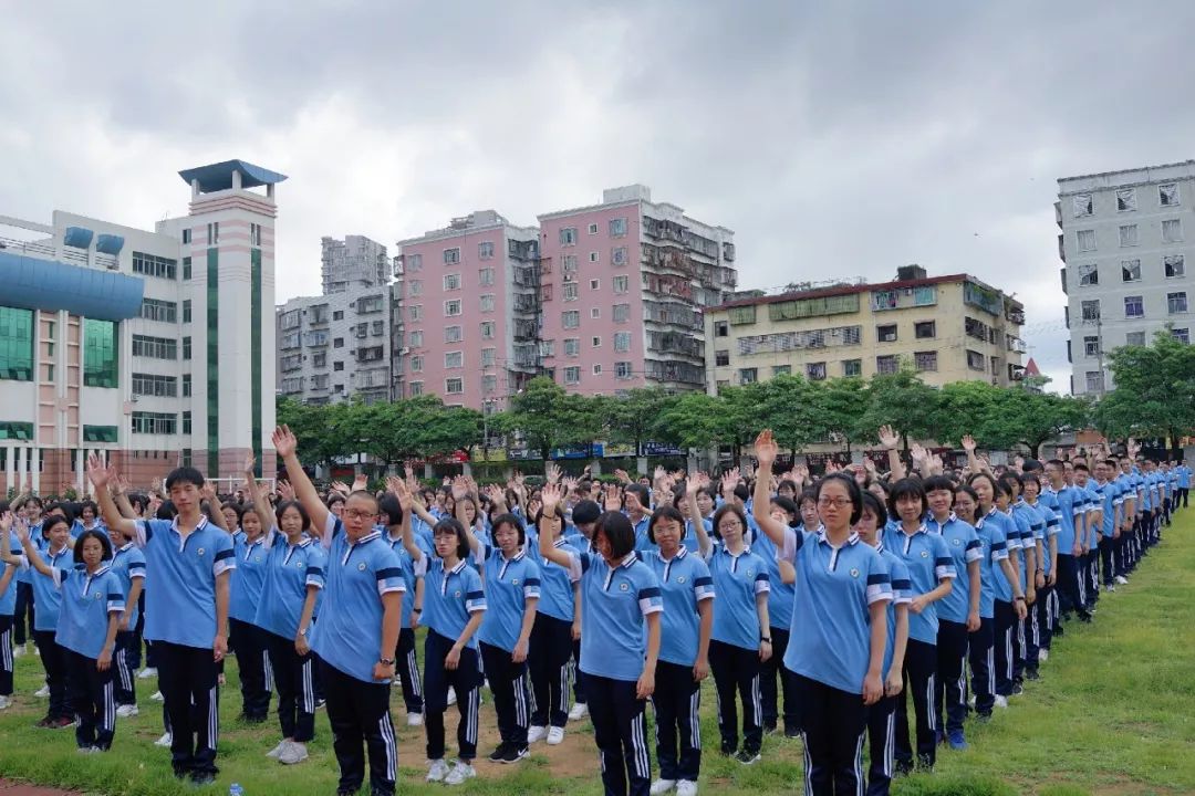 关注福清一中新校区今秋首次招生559名初一新生在旧校区开学了