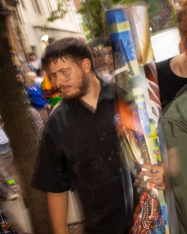 壁纸这个翻版postmalone也挺酷
