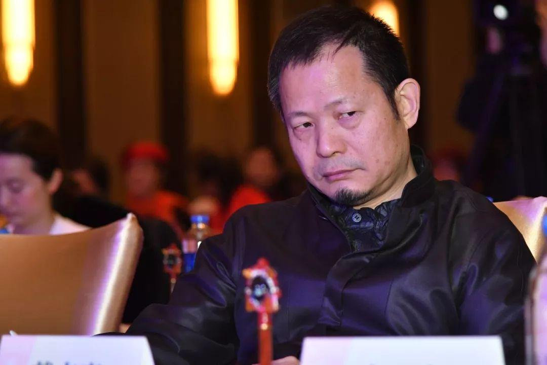 百亿收藏家戴志康被抓当他不玩收藏去p2p非法集资时