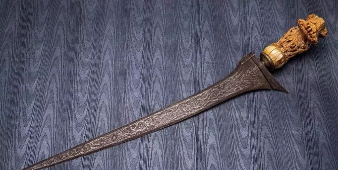 制刀三大神钢,陨铁,乌兹钢,镔铁,哪个最厉害?