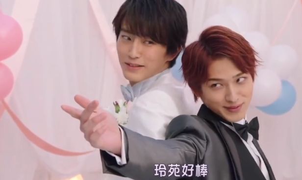 高甜电影《邻居同居2》:和两个校草同居发生三