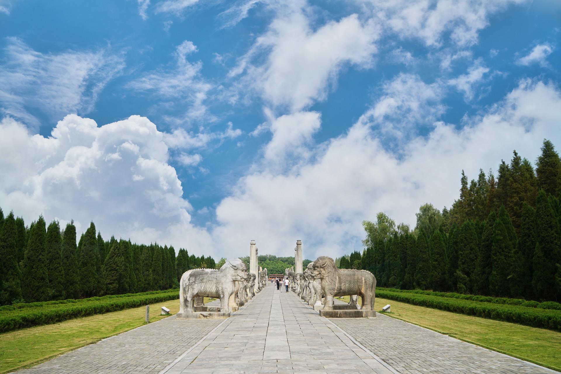 朱元璋为祖父修建的陵墓，不在安徽而在江苏，曾被淹没300年