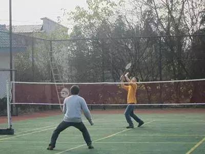 如何打羽毛球打的又快又准 6219a7c080664671a2ddfba82ef47f61.jpeg