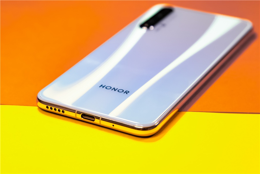 哪款手机拍视频效果最清晰 64b73ee07b4f485b9a77514af52e9e02.jpeg