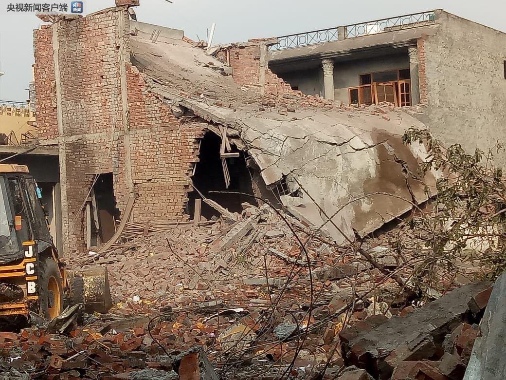 印度北部一烟花厂发生爆炸至少15人死亡